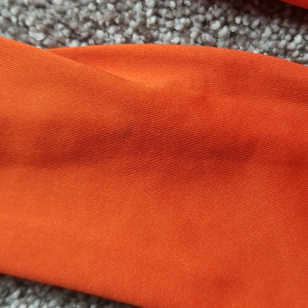 UNDER ARMOUR BASE LAYER - Picture 7 of 7
